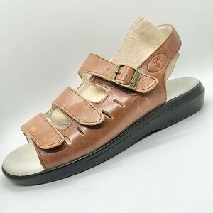 Like New Propet Brown Leather Women's Sandals Size 9